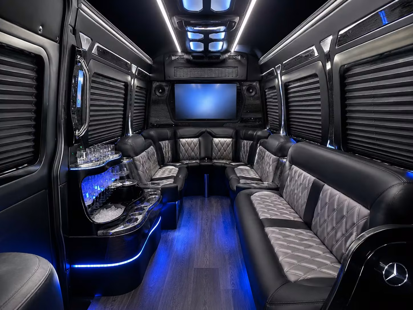 charter bus transfers between pueblo and denver international airport