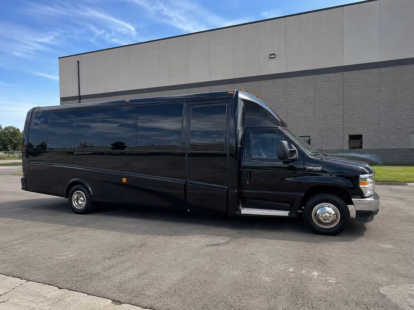 prom night minibus rentals for smaller pueblo groups